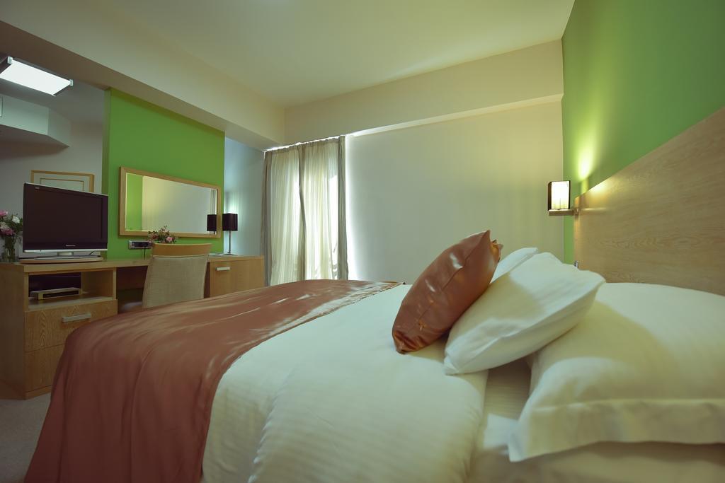 City Hotel Podgoriţa Cameră foto